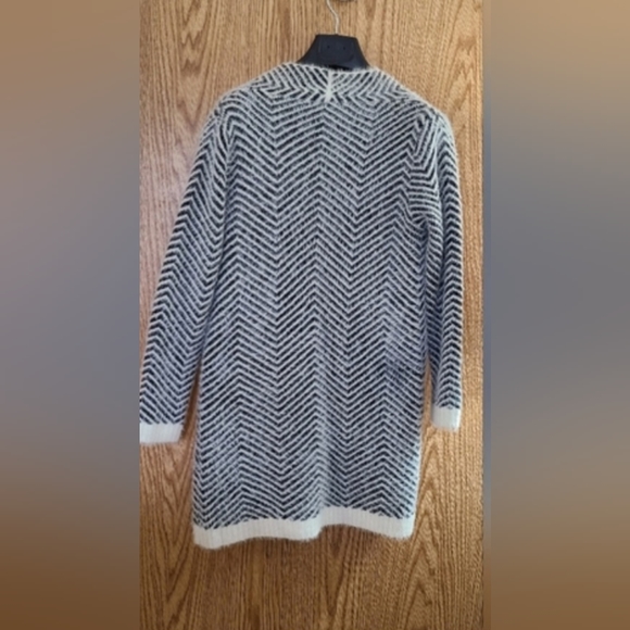 Black & White Herringbone Duster - Women & Plus/ Slonl R Long Cardigan - Picture 11 of 13